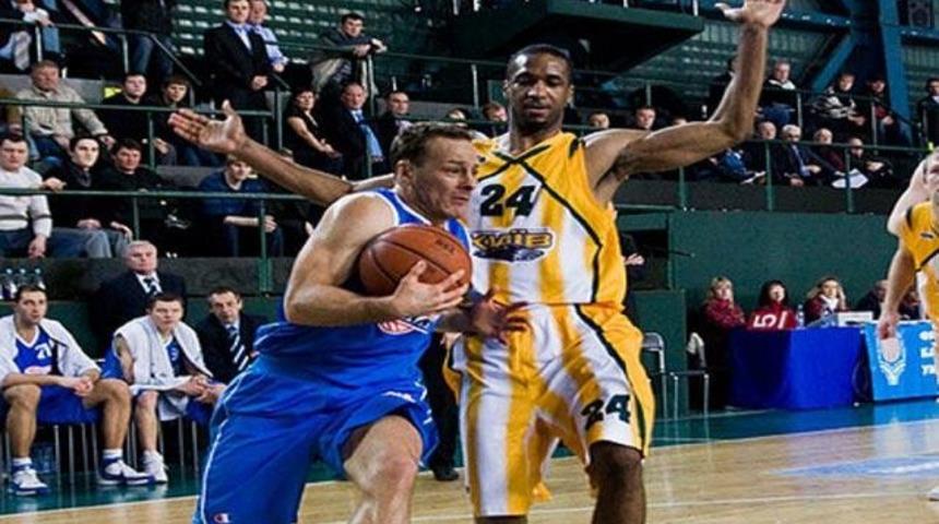 Mersin'e Litvanyalı oyun kurucu!