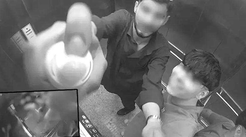 Asansörün güvenlik kamerasına köpük sıktı