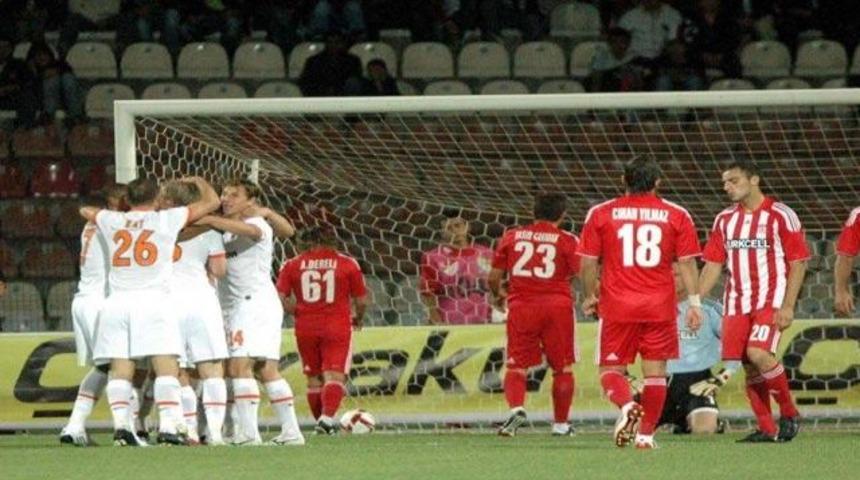 Yiğido havlu attı: 0-3