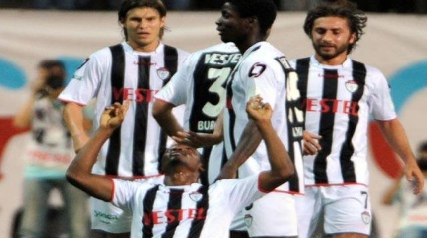 Trabzon'u eski oyuncusu yaktı: 1-0