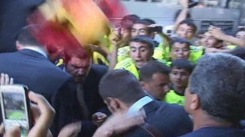 Diyarbakır'da Emre'ye şok (VİDEO)