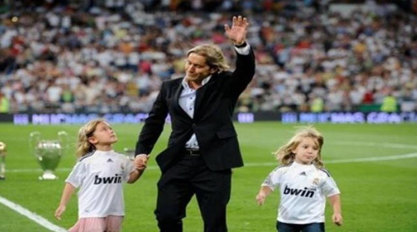 Real Madrid'e veda etti!