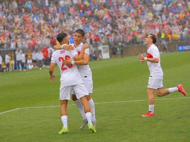 A Milli Futbol Takımımız, ABD'yi deplasmanda 2-1'lik skorla mağlup etti!