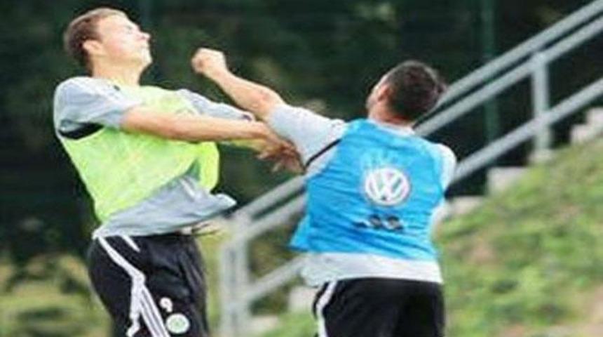 İdmanda yumruklar konuştu!