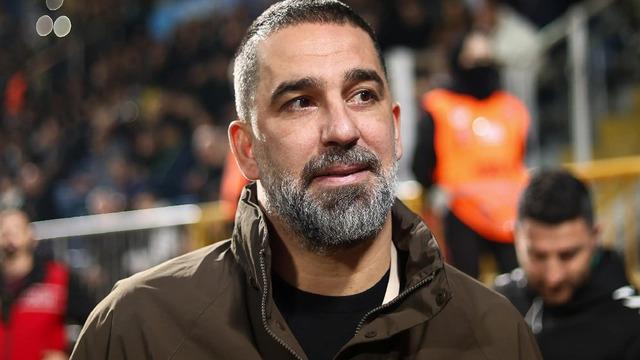 Shakhtar Donetsk'te Arda Turan, gözünü Bertuğ Yıldırım'a dikti!