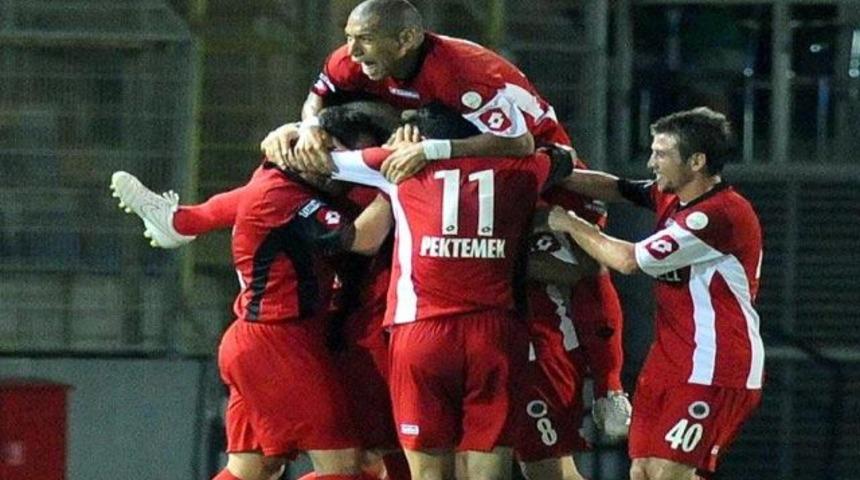 Gen&ccedil;lerbirliği adı gibi gen&ccedil;!