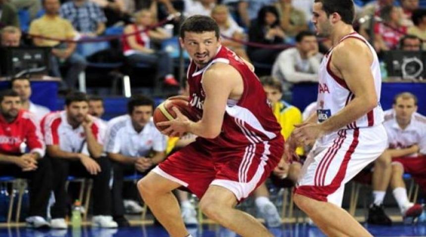 Devler Bulgarları par&ccedil;aladı: 94-66