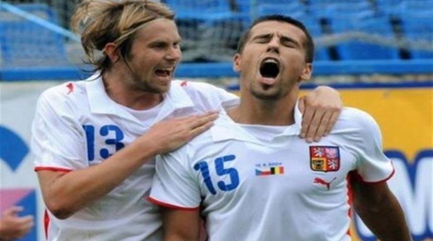 Baros'tan 4 gol: 7-0 (VİDEO)