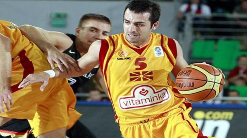 Makedonya umudunu s&uuml;rd&uuml;rd&uuml;: 86-75