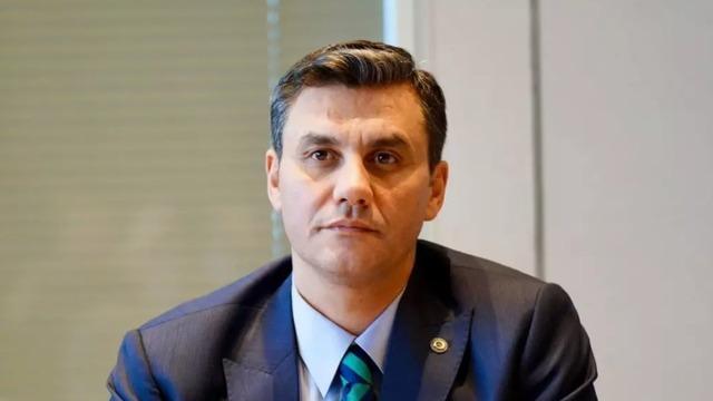 Ferdi Zeyrek'in sağlık durumuna ilişkin açıklama! İyi yada kötü diyemeyiz