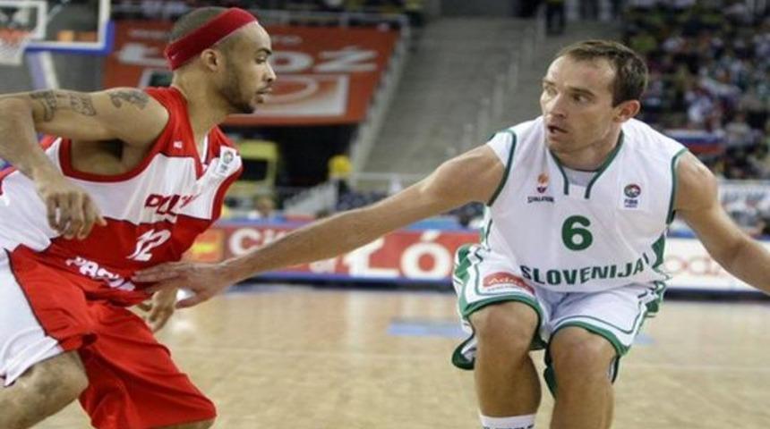 Ev sahibi zor durumda: 60-76