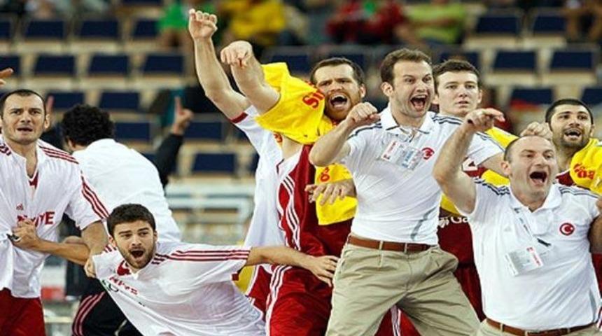 11 ma&ccedil;tır yenilmiyoruz!