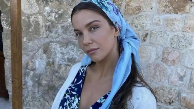 Uzak Şehir'in Pakize'si dizi biter bitmez tatile kaçtı! Yaren Güldiken'in plajda doğal pozları mest etti