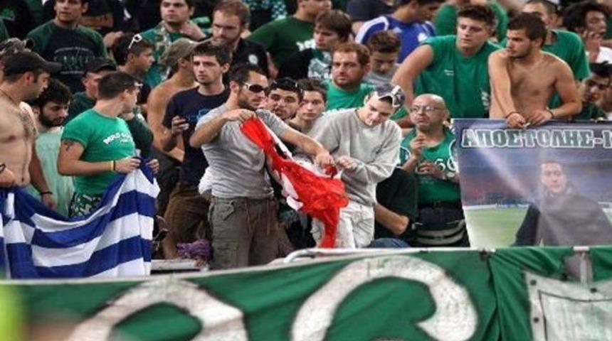 Bayrağımıza &ccedil;irkin saldırı!