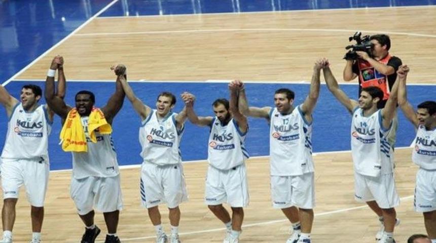 Komşu 3.l&uuml;ğ&uuml; kaptı: 57-56