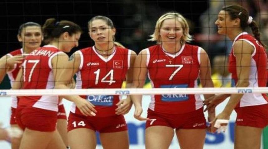 Sultanlar s&uuml;per başladı: 3-0