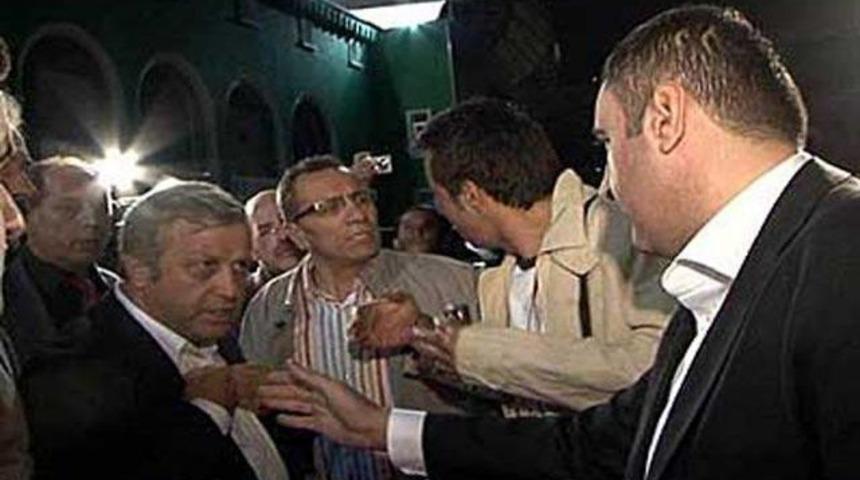 Ma&ccedil; sonu y&ouml;neticiler birbirine girdi! (VİDEO)