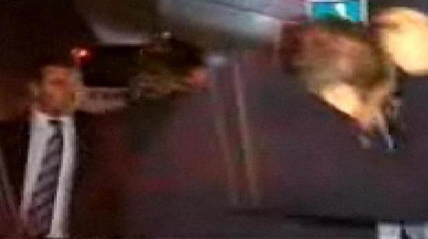 Demir&ouml;ren'e yumurtalı saldırı! (VİDEO)