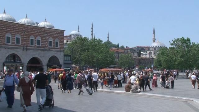 Eminönü’nde bayramın 3’üncü gününde yoğunluk
