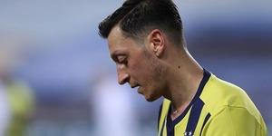 F.Bahçe'nin transferine Mesut Özil engeli! Yıldız isme G.Saray'a gitmesini tavsiye etti
