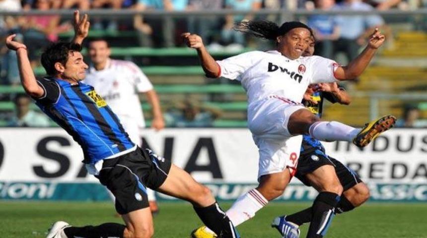 Milan 1 puanı zor kurtardı: 1-1