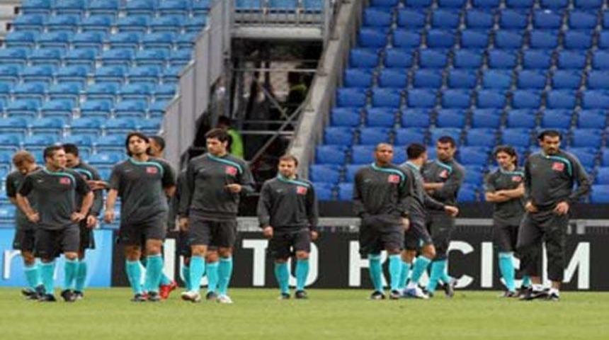 Milli takımın başına kim gelecek?