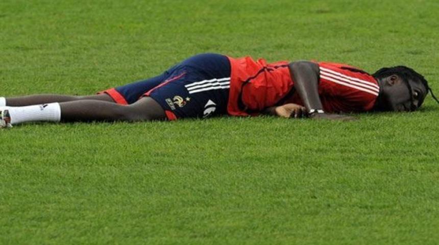 Fransız yıldız ölümden döndü! (GALERİ)