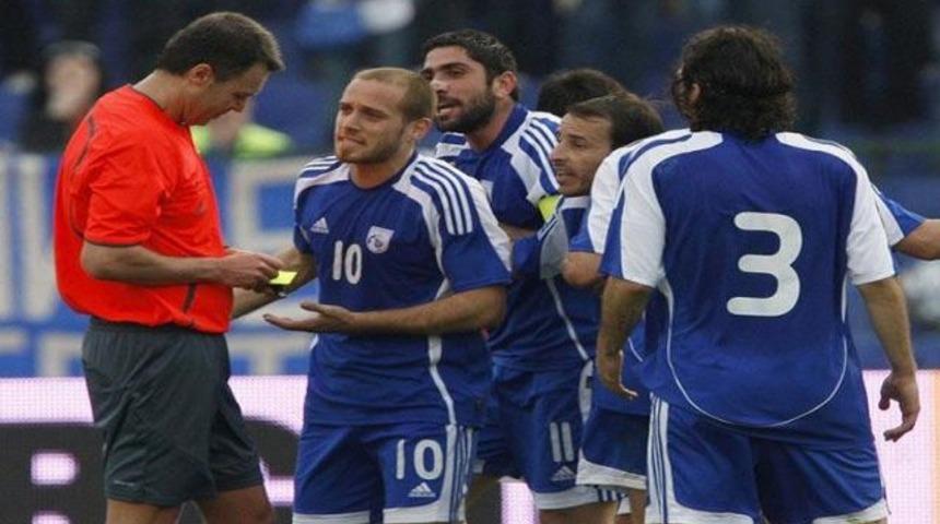 D.B&uuml;kreş ma&ccedil;ına İsve&ccedil;li hakem!