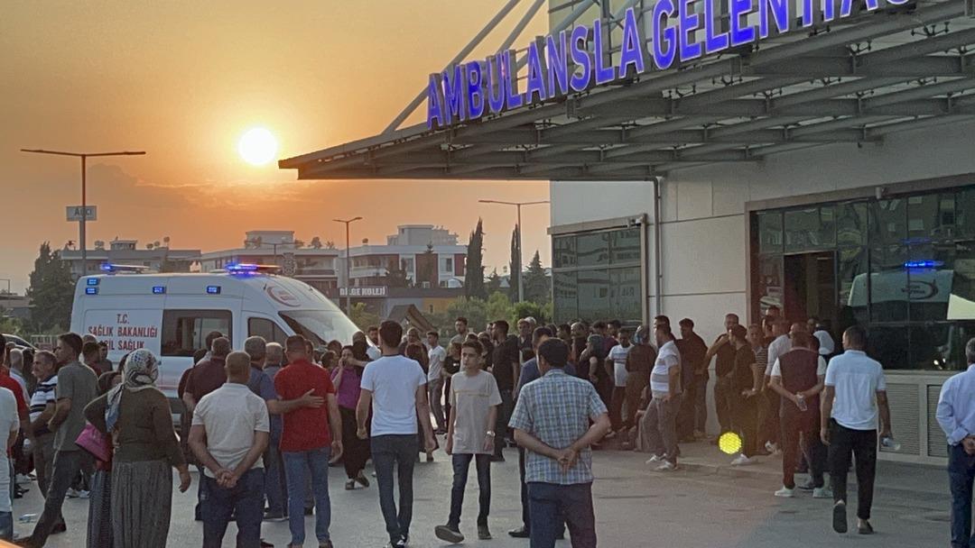 Mersin de eve silahlı baskın! Hayatlarını kaybettiler 1