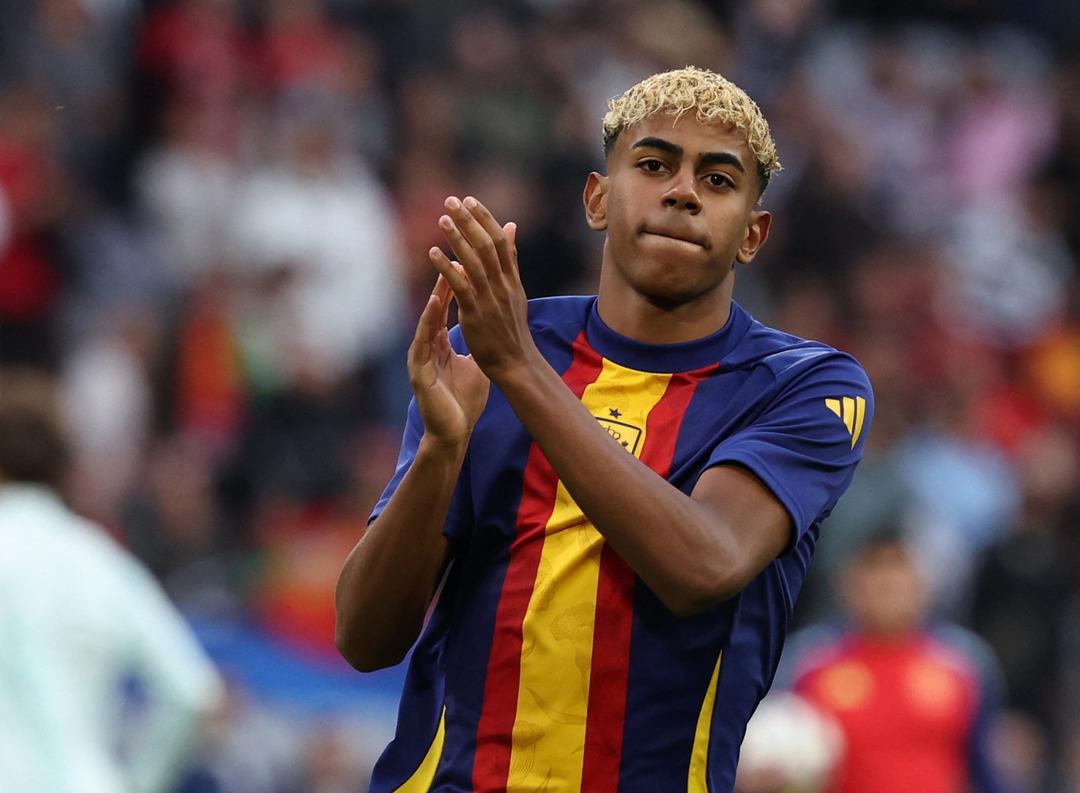 2025-06-08T182756Z_1037342807_UP1EL681FAIG5_RTRMADP_3_SOCCER-UEFANATIONS-POR-ESP-REPORT