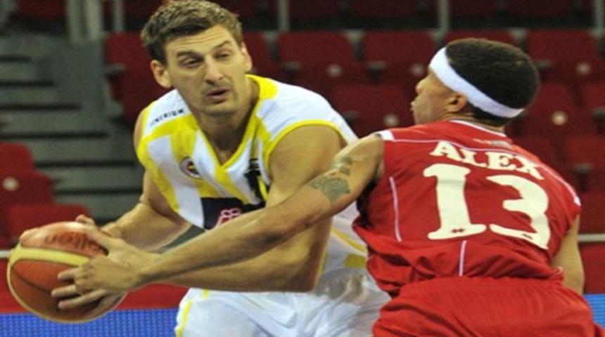 F.Bah&ccedil;e zorda olsa kazandı: 75-67