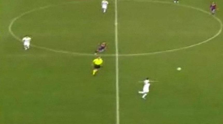 Stankovi&ccedil; orta sahadan avladı (VİDEO)