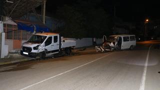 Kamyonete çarpan minibüsün şoförü böyle kurtarıldı