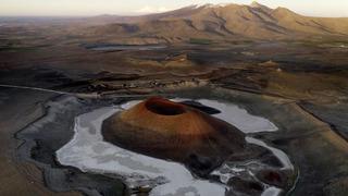 Günden güne kuruyoruz: 9 bin yıllık miras yok oldu: ‘Dünyanın Nazar Boncuğu’ Meke Gölü kurudu! Kuş cenneti ıssız kaldı...