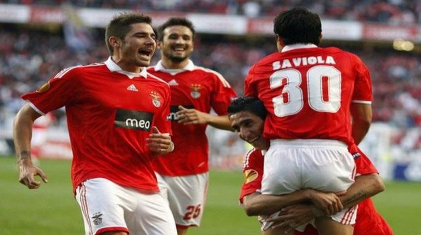 Benfica Everton'u par&ccedil;aladı: 5-0