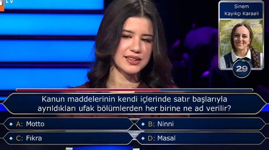 Yarışmada cevaplayamadığı soru hukuk öğrencisini dillere düşürdü! 