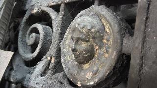 Papaz bile o kapının taliplisi! 160 yıllık miras... Almak için sıraya girdiler: Otomobil parası veren de var sınırsız yurtdışı tatili de...