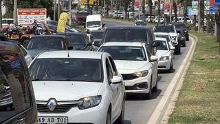 24 saatte 15 binden fazla araç! Bodrum'da bayram tatili dönüşü yoğunluk