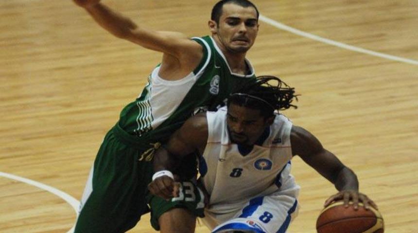 Antalya farklı kazandı: 97-59