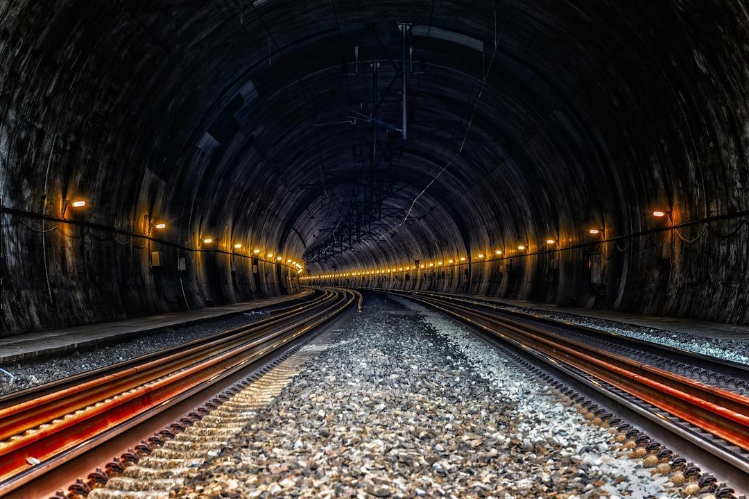ALMANYA-SAVAS-RISKINE-KARSI-METRO-ISTAS_757135_223457