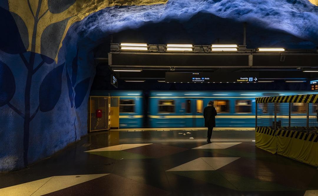 ALMANYA-SAVAS-RISKINE-KARSI-METRO-ISTAS_757134_223457