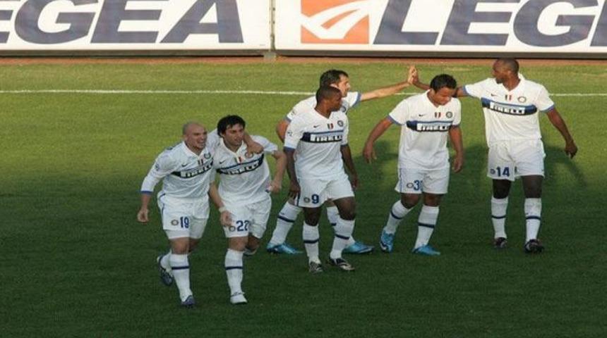 Inter ikinci yarıda a&ccedil;ıldı: 0-2