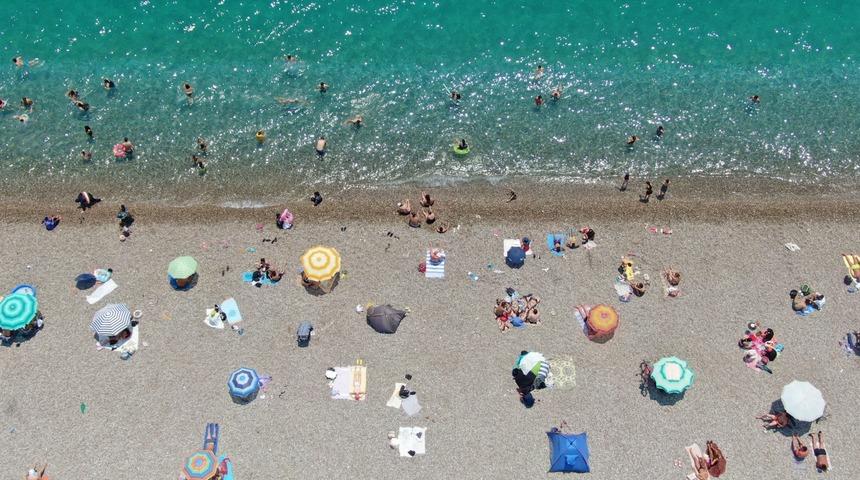 Antalya'da bayramın son günü sahiller doldu