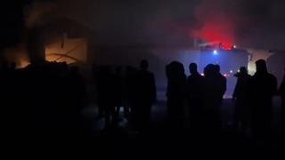 Muş'ta lastik deposunda korkutan yangın