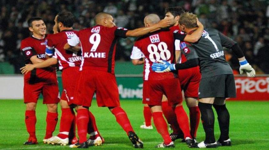 Timsah ağır yaralı: 1-2