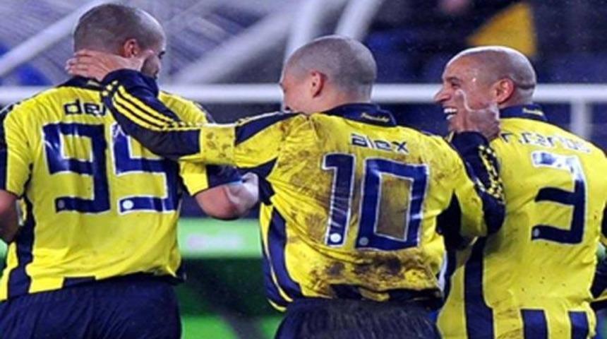 Fener, ezeli rakiplerine fark attı!