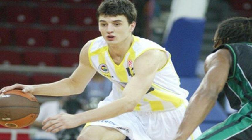 Fenerbah&ccedil;e, lidere yenildi