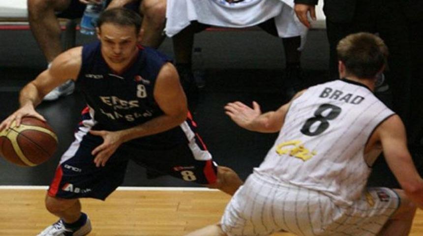 Efes Pilsen lideri devirdi!