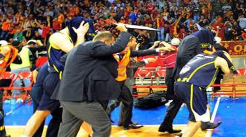 F.Bah&ccedil;e derbiye itiraz etti