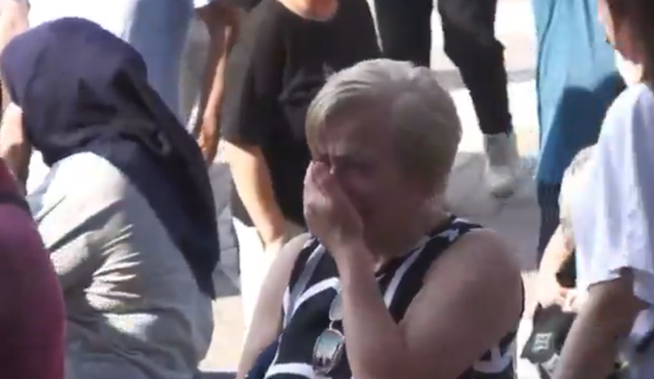 Ferdi Zeyrek'in vefatının ardından Manisalılar hastane önüne akın etti! Gözyaşlarını tutamadılar G5